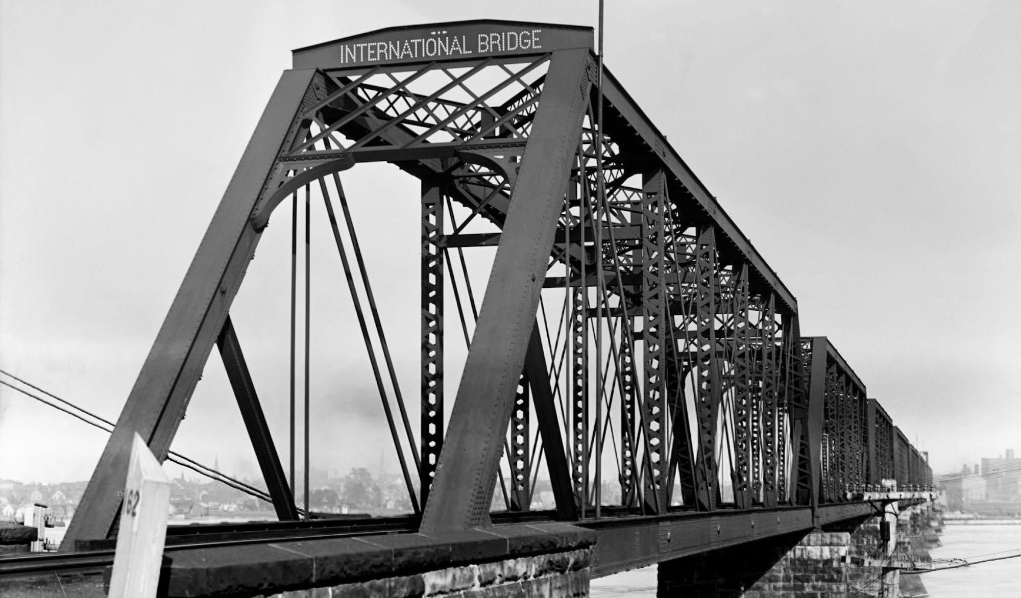 Bridgeburg railway bridge